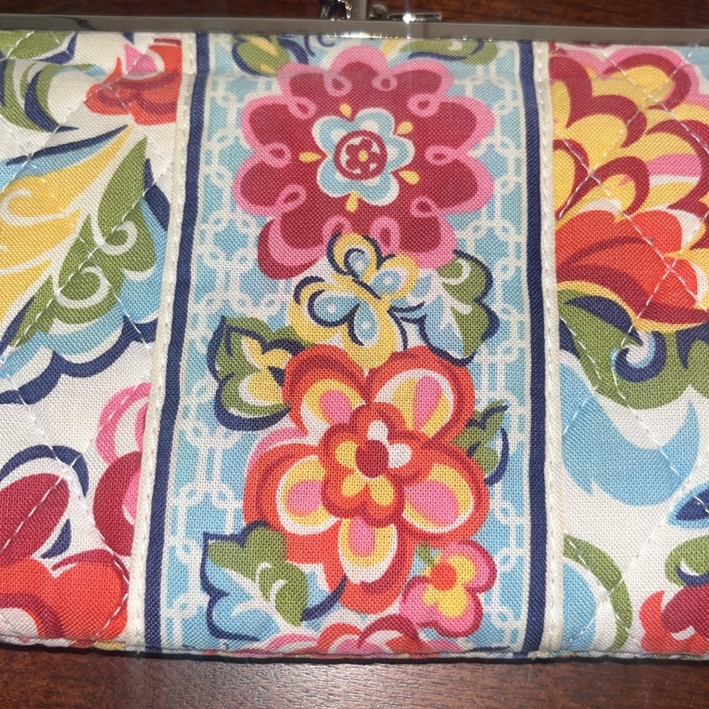 Vera Bradley HOPE GARDEN Double Kiss Lock Quilted Red Pink Floral Wallet Clutch - Picture 4 of 10